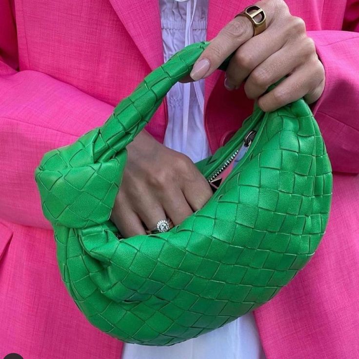 COLORFUL